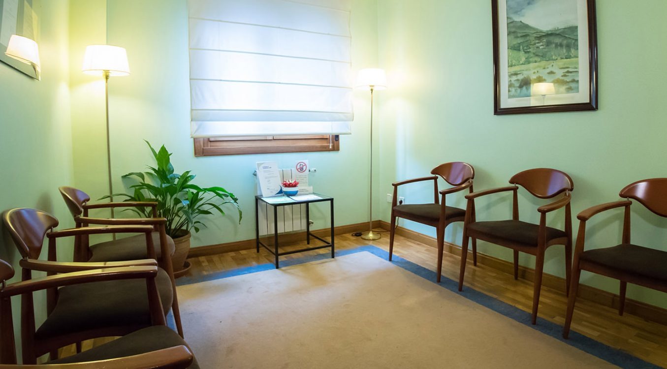 clinica-oria-gijon-sala-de-espera